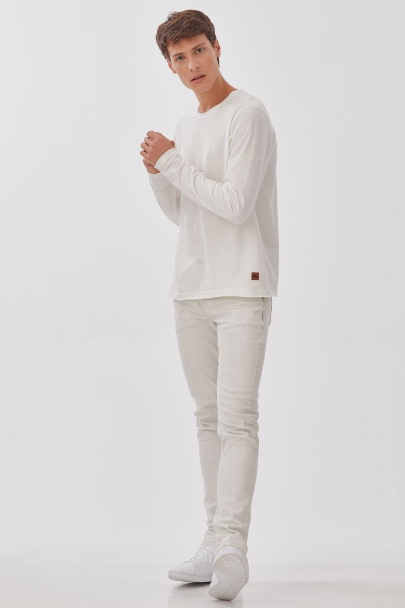 redlife-TEO8137-crop